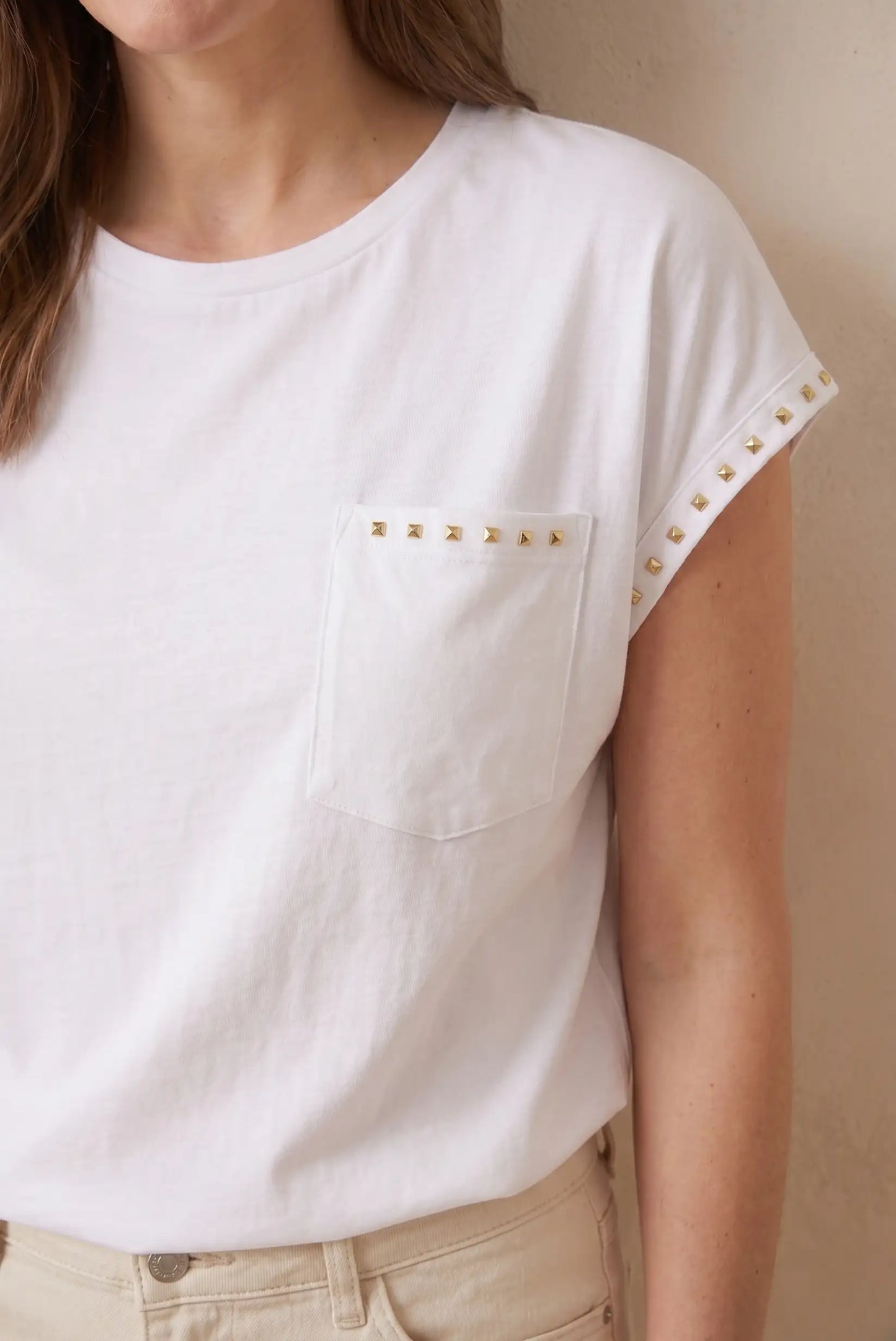 Camiseta Básica para Mujer con Tachas Decorativas