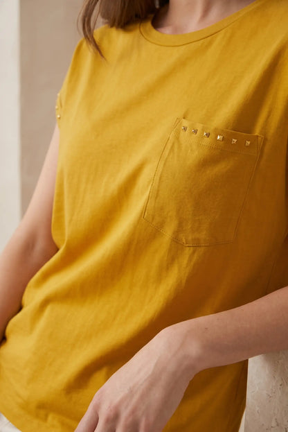 Camiseta Básica para Mujer con Tachas Decorativas