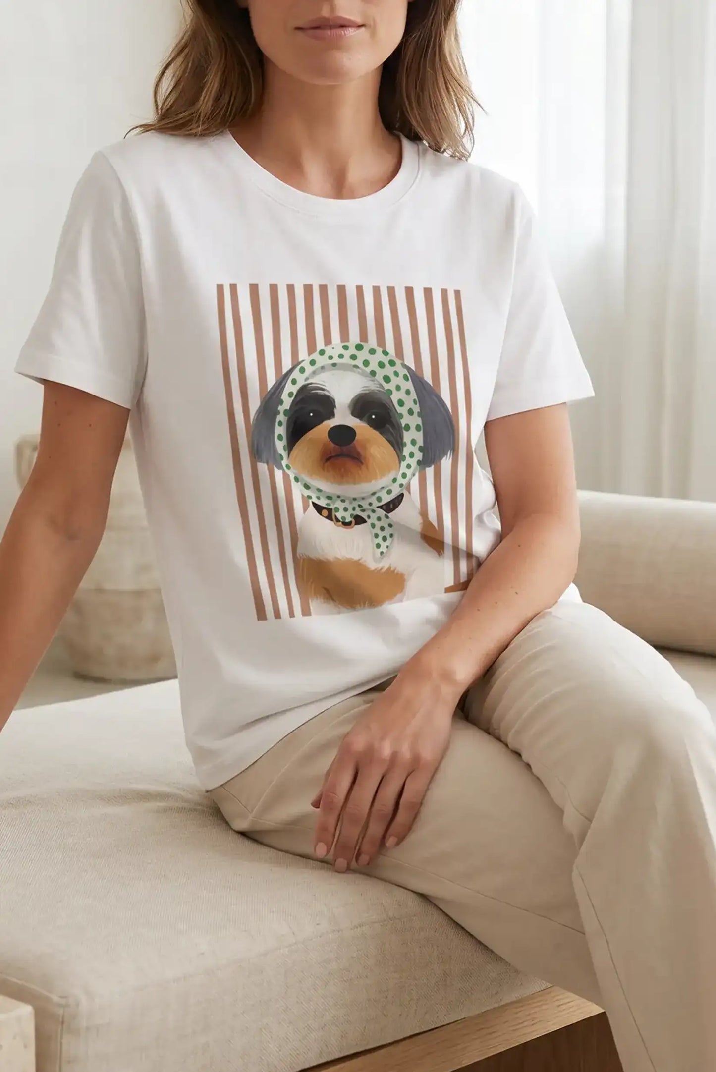 Camiseta Blanca Mujer Estampado Perrito con Pañuelo Verde