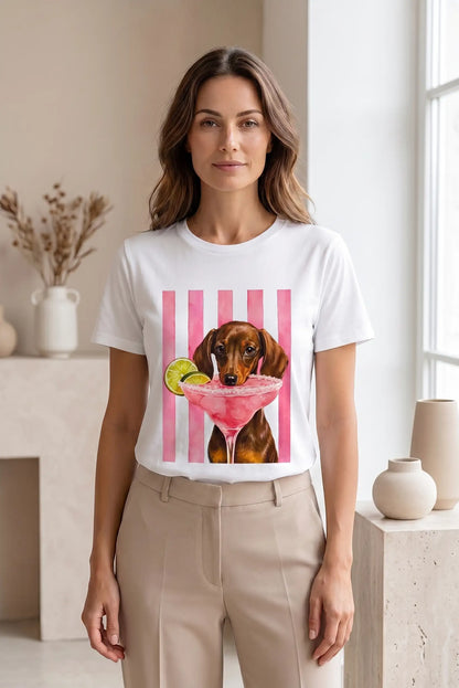 Camiseta Blanca Mujer Estampado Teckel con Cóctel Rosa