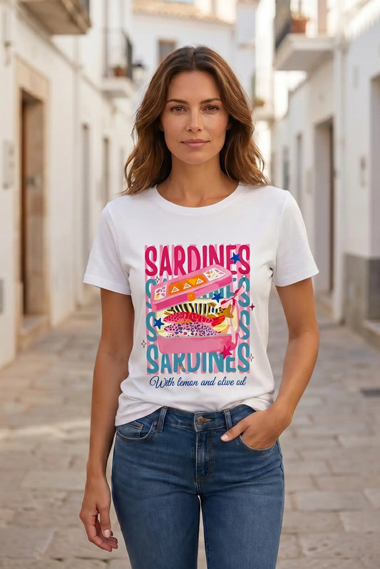 Camiseta Blanca de Mujer con Estampado de Lata de Sardinas Rosa