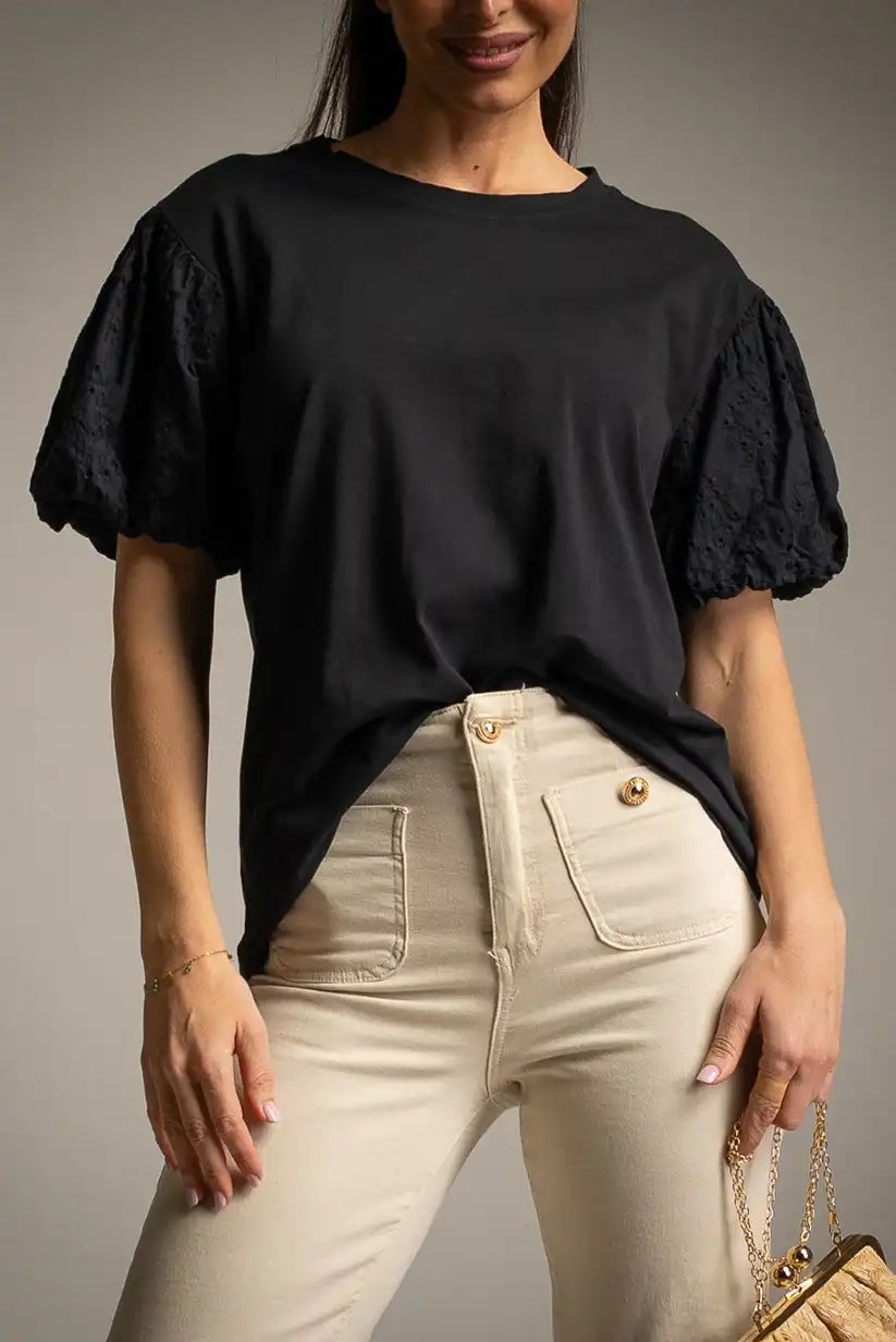 Camiseta oversize negra con mangas perforadas | CHICA del Sur - CHICA del Sur