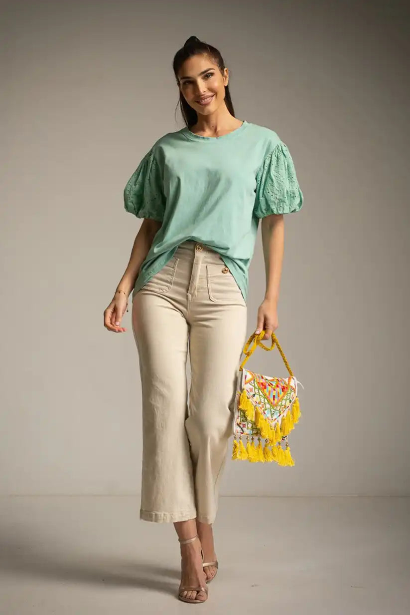 Camiseta oversize verde agua con mangas bordadas | Primavera con estilo - CHICA del Sur