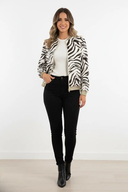 Chaqueta Bomber Mujer Animal Print Marrón Chocolate con Detalles Dorados - CHICA del Sur