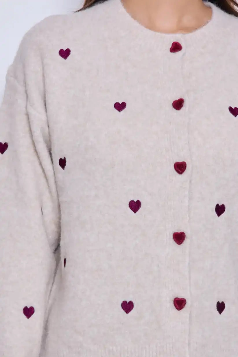 Chaqueta mujer cardigan beige con corazones bordados burdeos - CHICA del Sur
