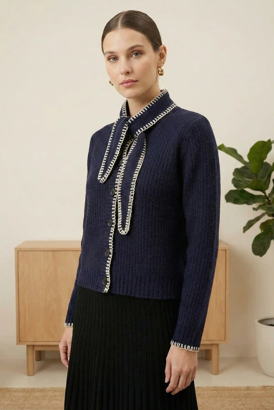 Chaqueta mujer azul marino con lazo abotonada