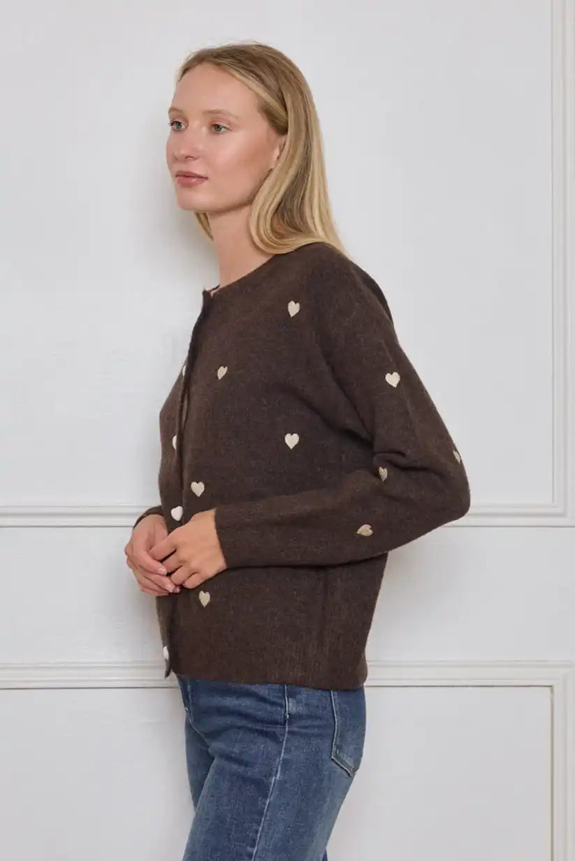 Chaqueta mujer cardigan Marrón con corazones bordados beige - CHICA del Sur