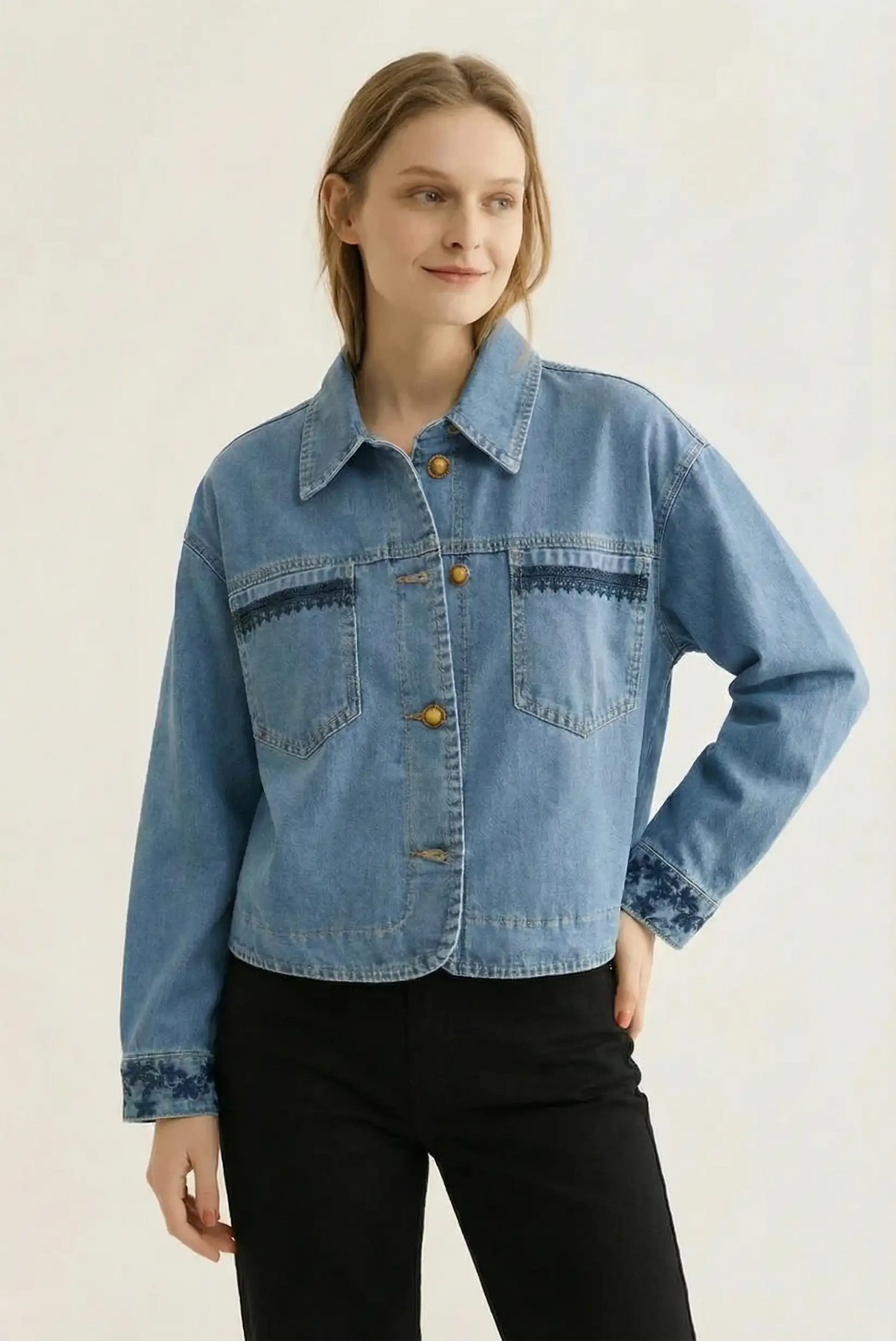 Chaqueta vaquera mujer primavera, denim azul con detalles, moda casual CHICA del Sur