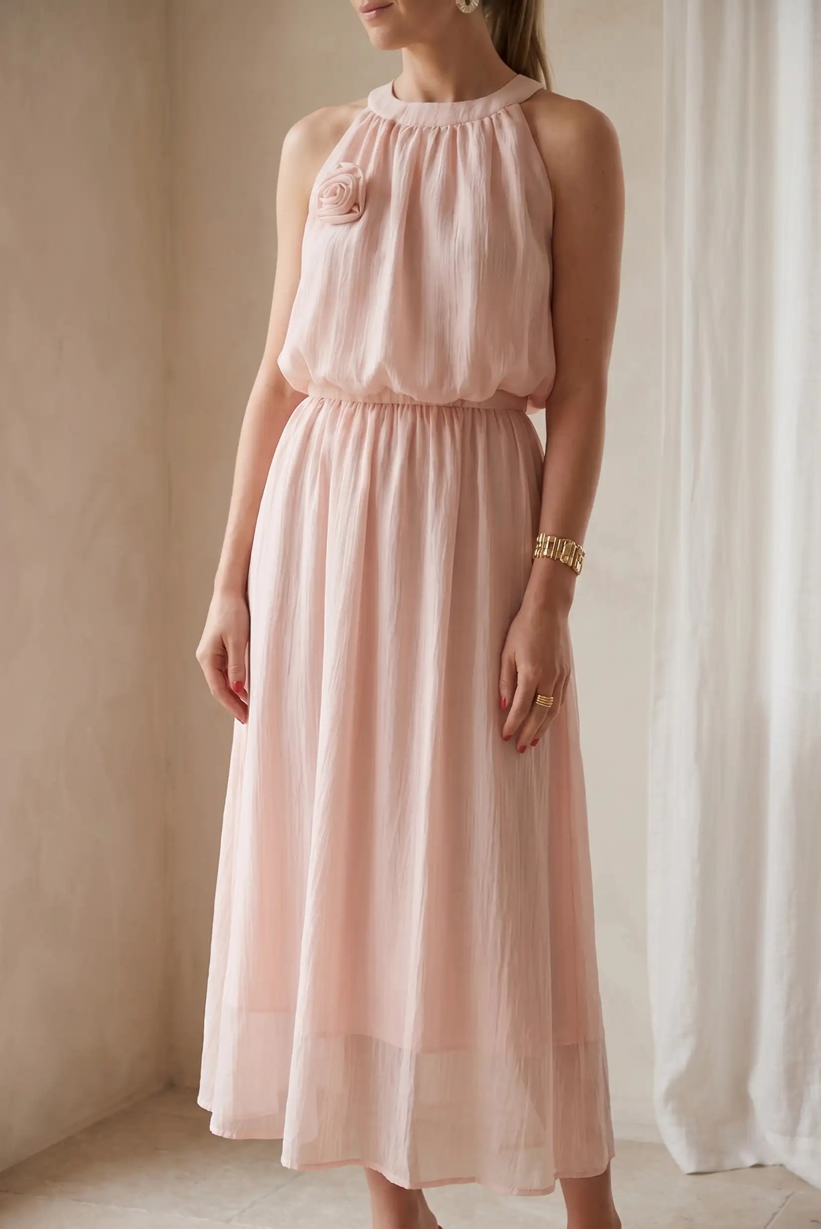 Conjunto femenino de falda y top rosa empolvado, ideal para primavera, estilo elegante