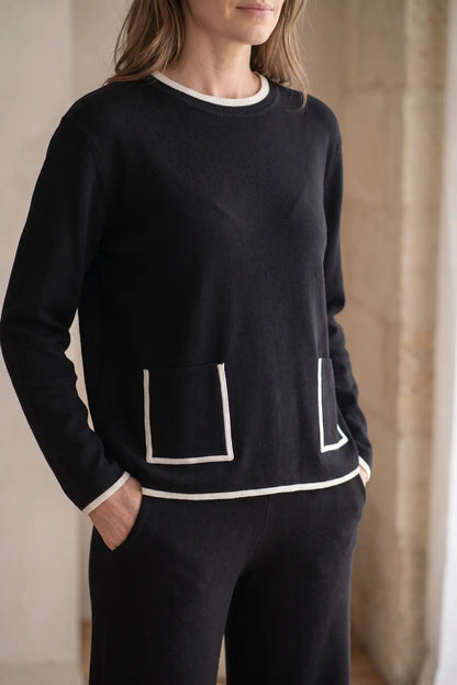 Conjunto de Punto de Mujer Negro con Detalles en Crudo
