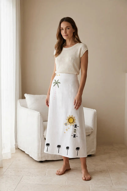 Falda Midi Blanca con Bordados Tropicales para Mujer
