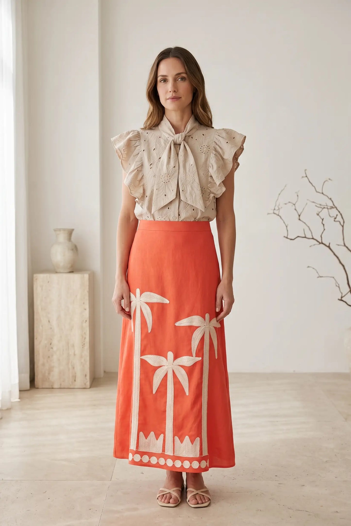 Falda Larga Coral con Bordado de Palmeras para Mujer