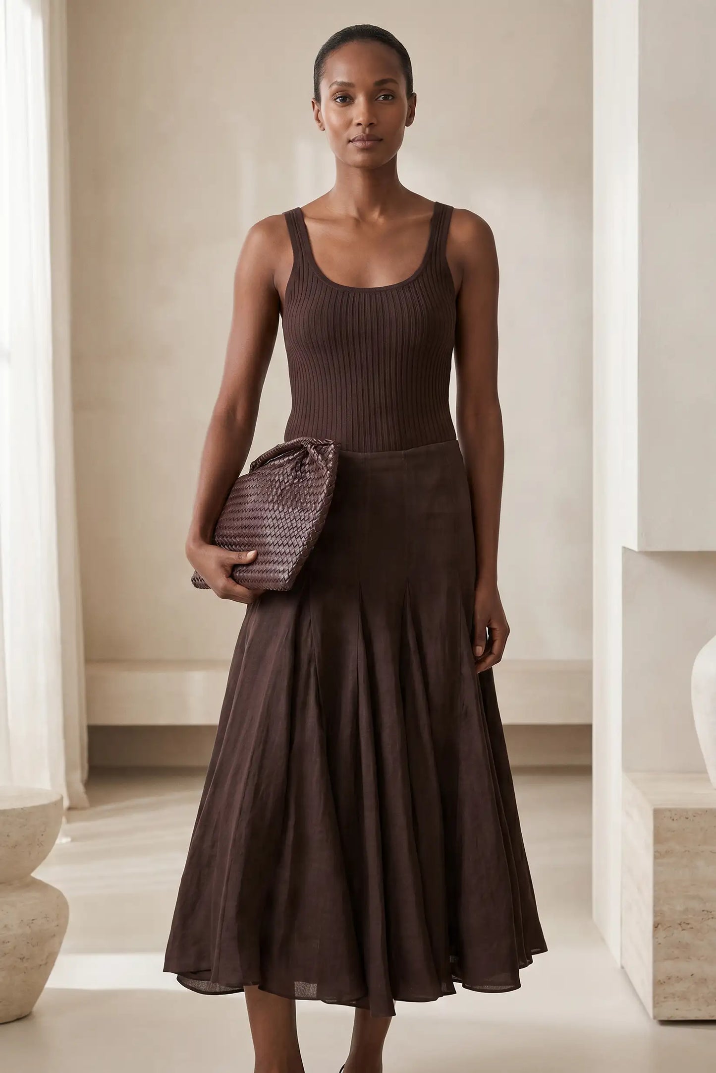 Falda Midi Marrón Chocolate de Ramio para Mujer