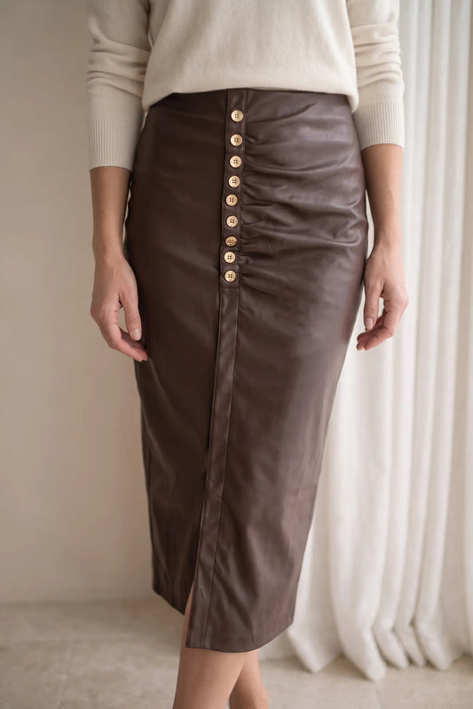 Falda Midi de Polipiel Burdeos con Botones Dorados para Mujer