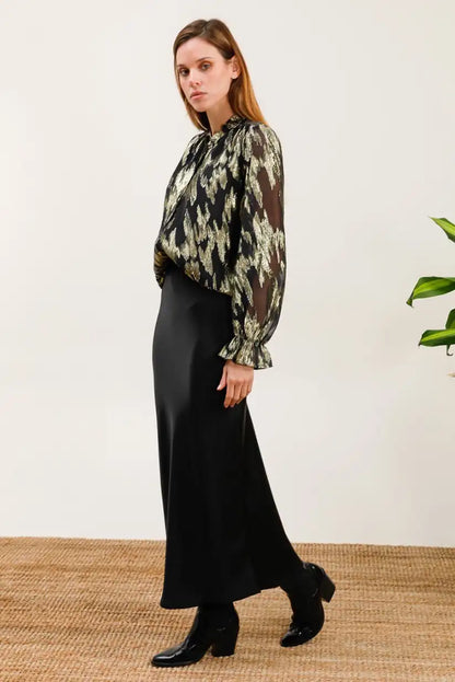 Falda Satinada Negra Midi Cintura Alta Elegante Mujer Versátil - CHICA del Sur