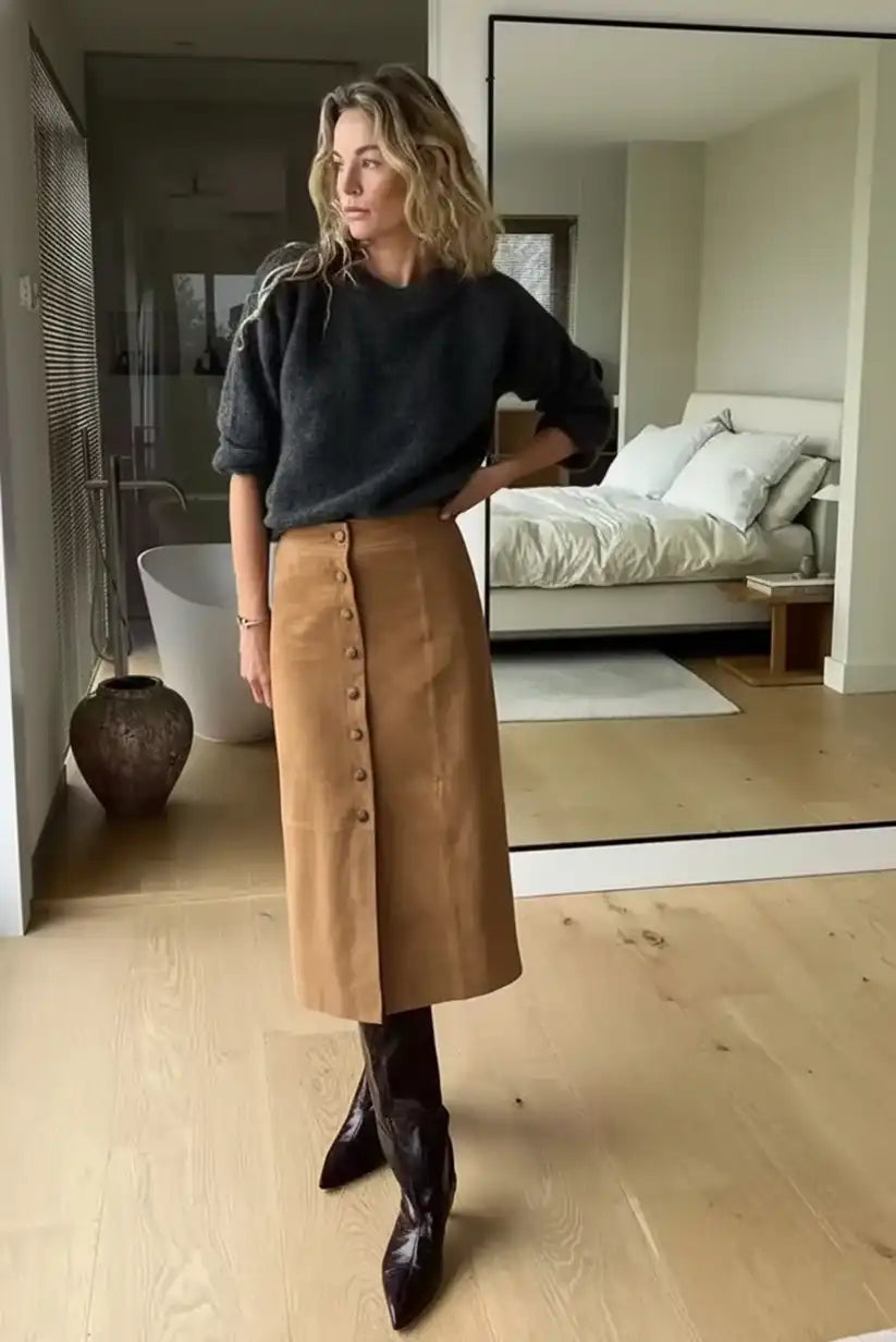 Falda midi camel de ante con botones frontales - CHICA del Sur