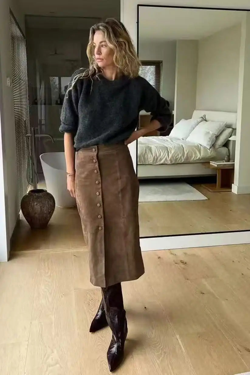 Falda midi de ante marrón con botones frontales - CHICA del Sur