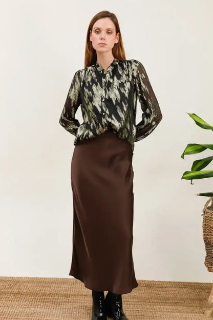 Falda Satinada Marrón Chocolate Midi Corte A Cintura Alta Elegante - CHICA del Sur