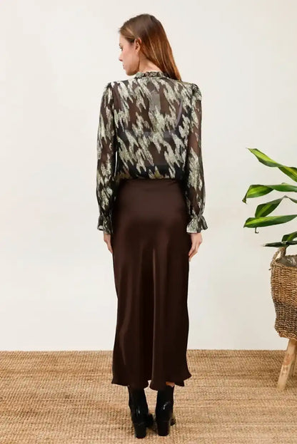 Falda Satinada Marrón Chocolate Midi Corte A Cintura Alta Elegante - CHICA del Sur