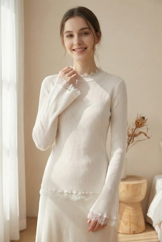 Jersey mujer blanco de canalé con cuello y puños bordados, moda casual CHICA del Sur