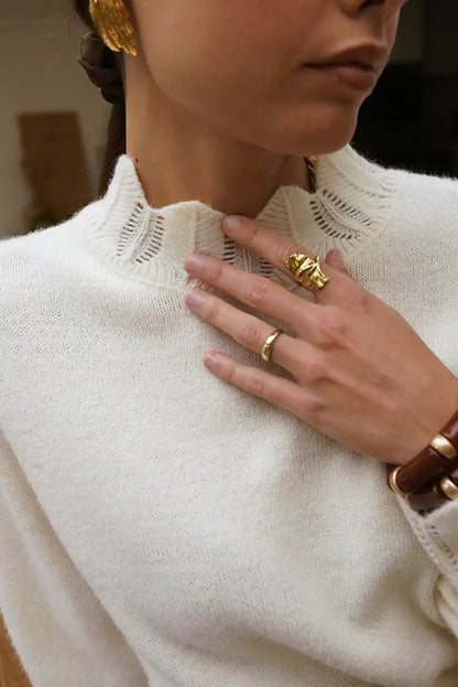 Jersey Blanco Roto Mujer con Cuello Calado Romántico y Suave - CHICA del Sur