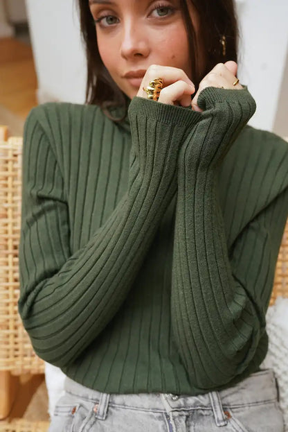 Jersey Verde Kaki Mujer Canalé Cuello Alto Ajustado y Elegante - CHICA del Sur