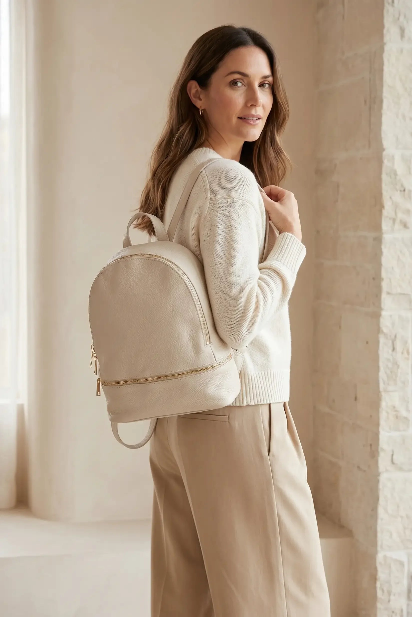 Small urban style leather backpack for women 👜 – CHICA del Sur