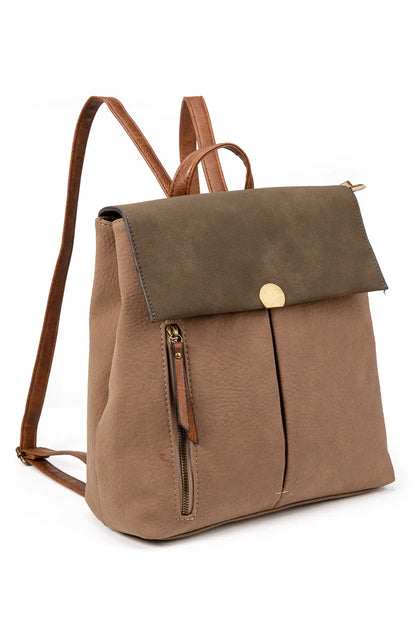 Mochila mujer marrón y verde oliva con cierre metálico y bolsillo frontal, ideal para moda femenina y complementos
