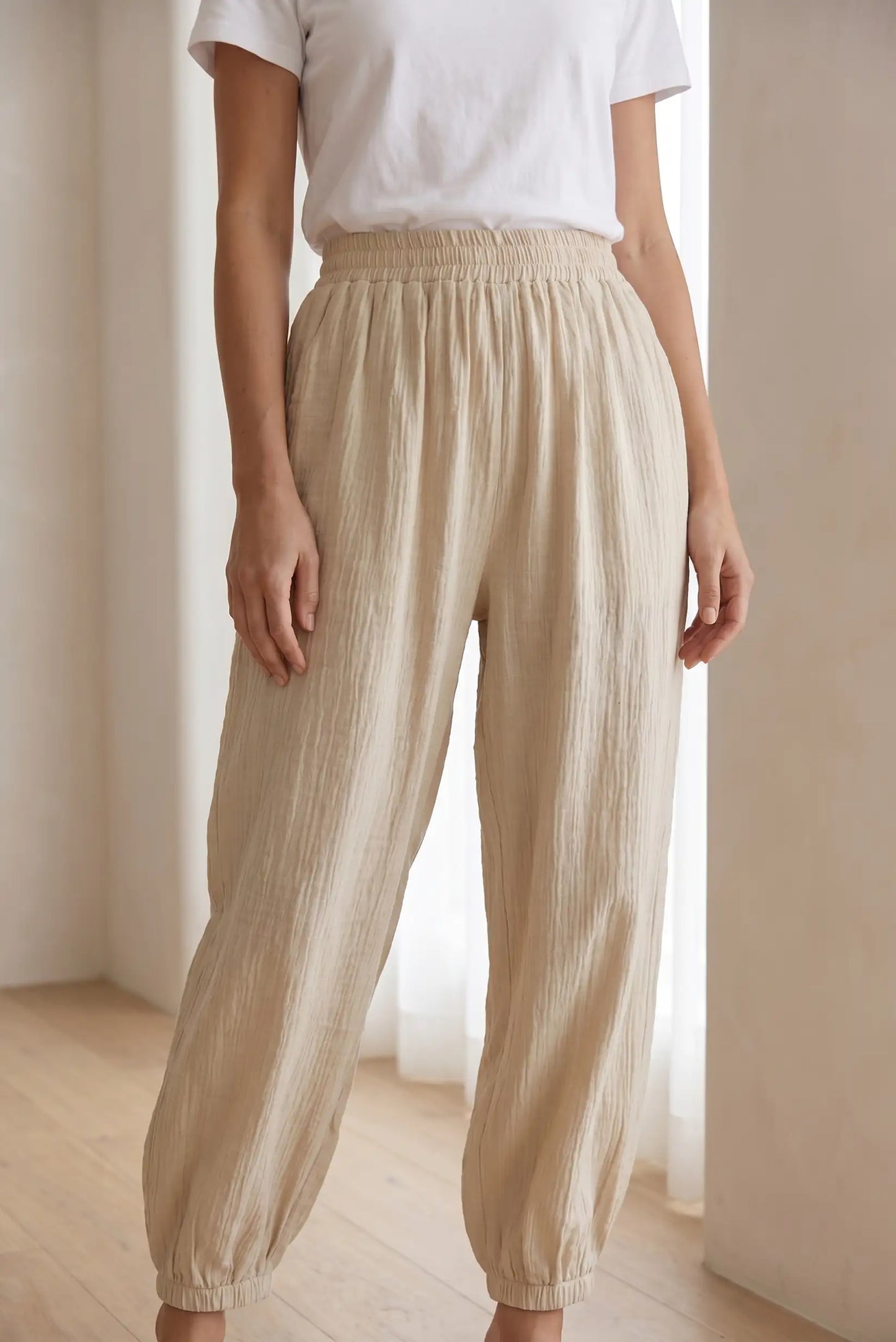 Pantalón bombacho mujer beige, tiro alto, textura ligera, estilo casual cómodo