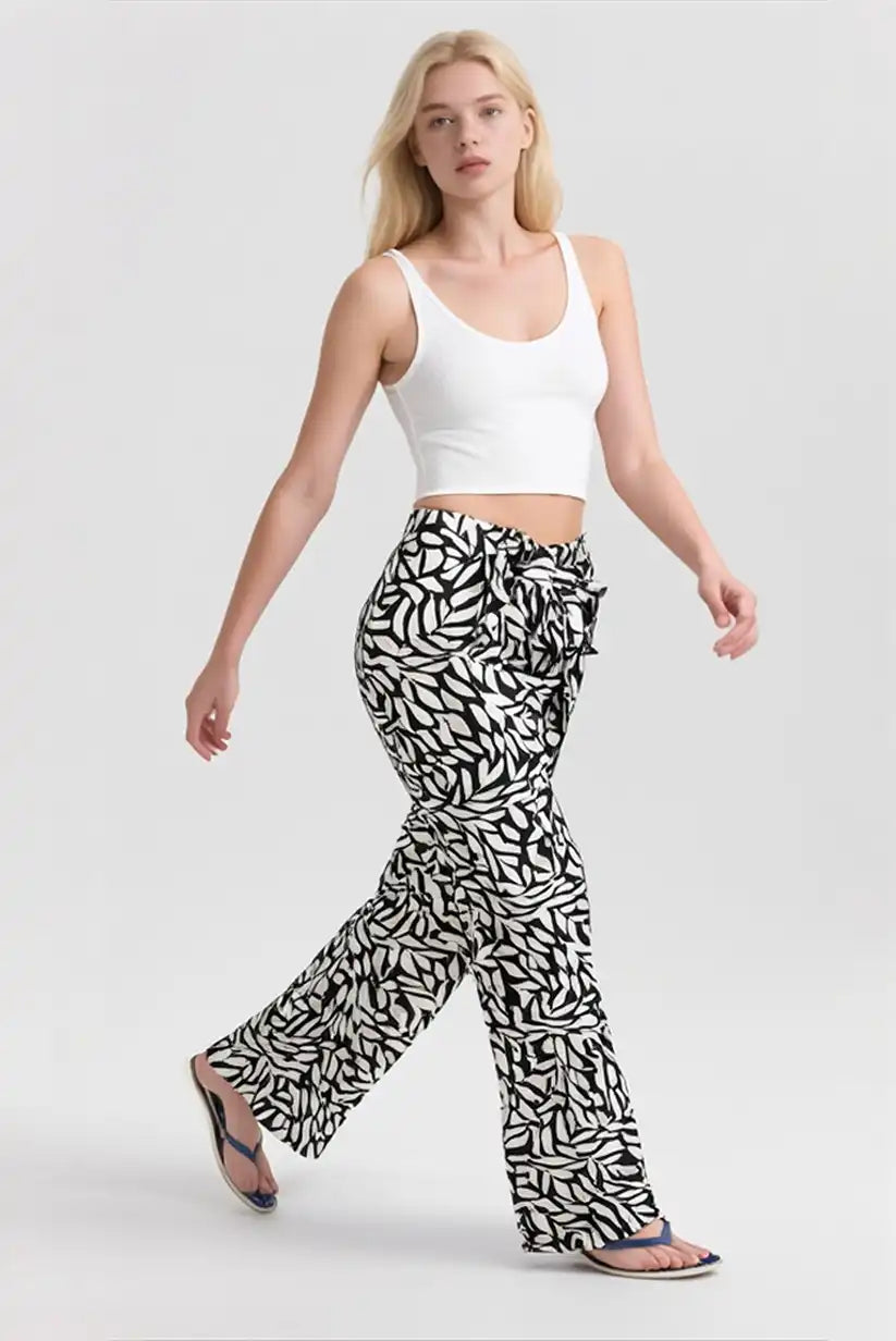 Pantalón Mujer Fluido Negro Estampado Hojas Blancas Cintura Alta - CHICA del Sur