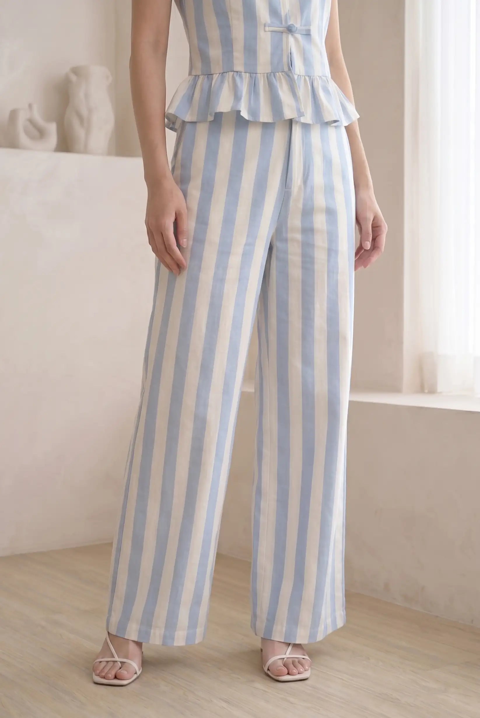 Pantalón largo de mujer con rayas verticales azul y blanco, estilo casual, pierna ancha