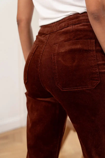 Pantalón de pana marrón con botones dorados “Saint-Germain” - CHICA del Sur