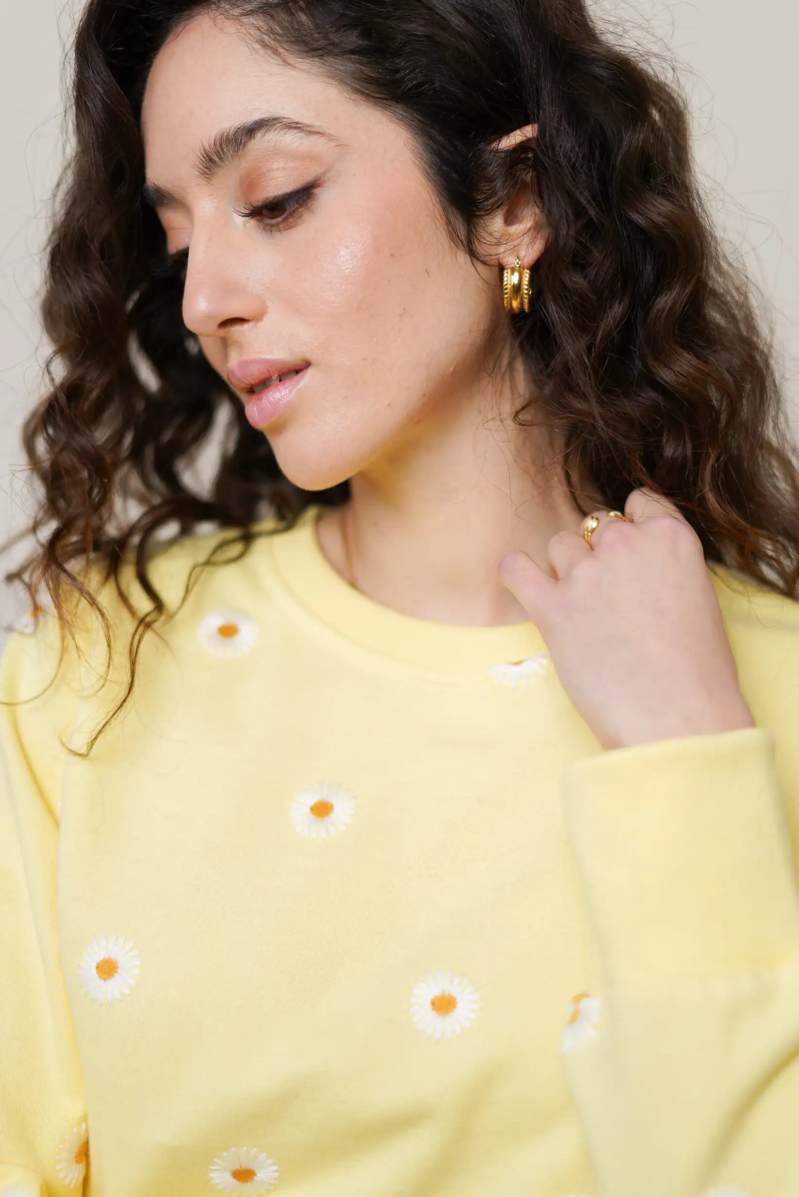 Sudadera amarilla de mujer con estampado de margaritas, moda primavera CHICA del Sur