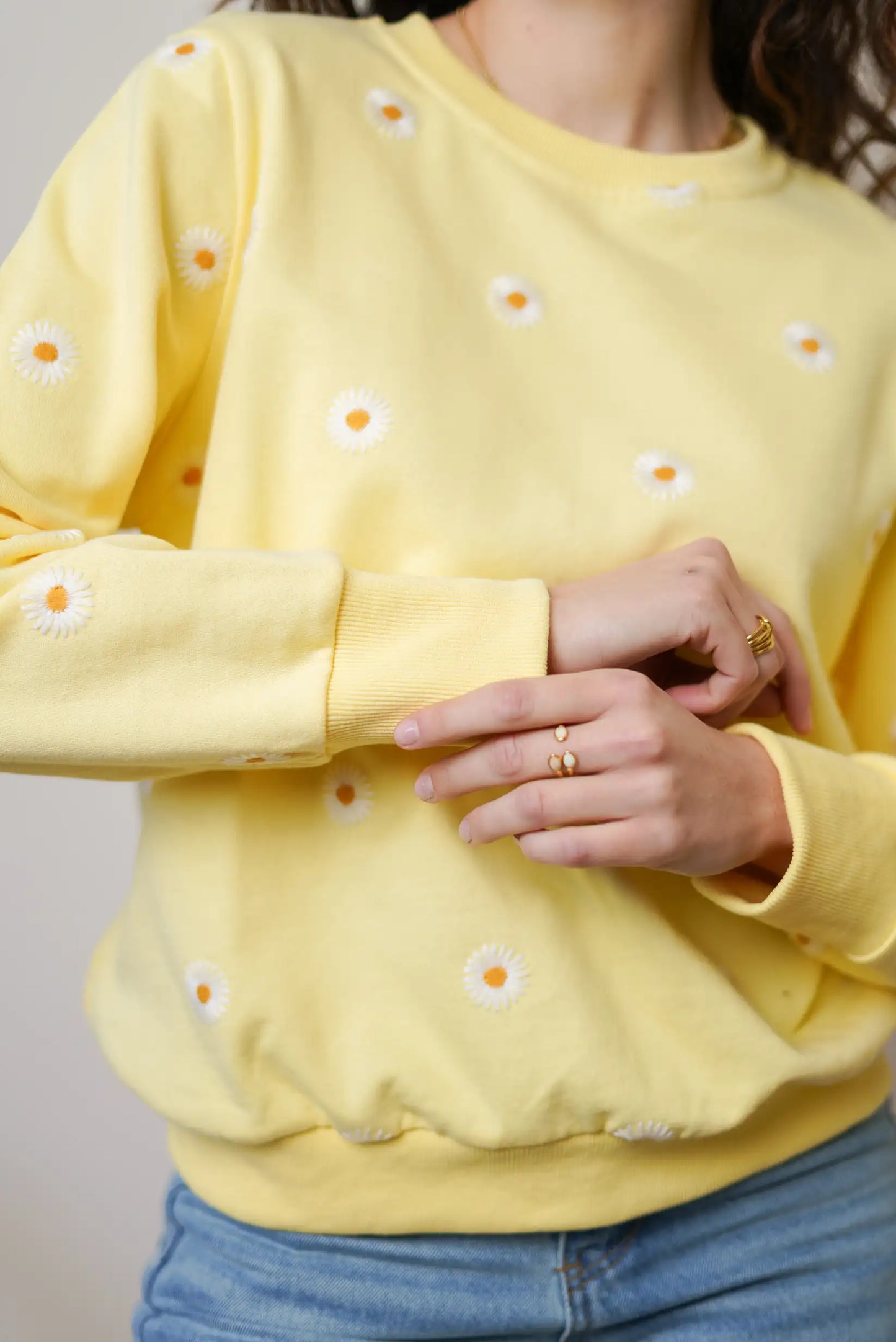 Sudadera amarilla de mujer con estampado de margaritas, moda casual CHICA del Sur