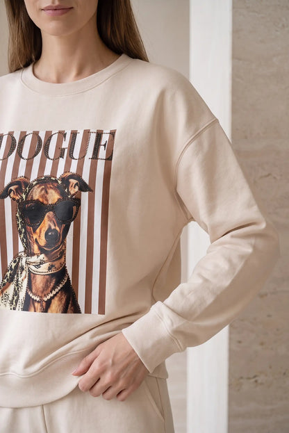 Sudadera beige de mujer CHICA del Sur con estampado de perro con gafas y pedrería.