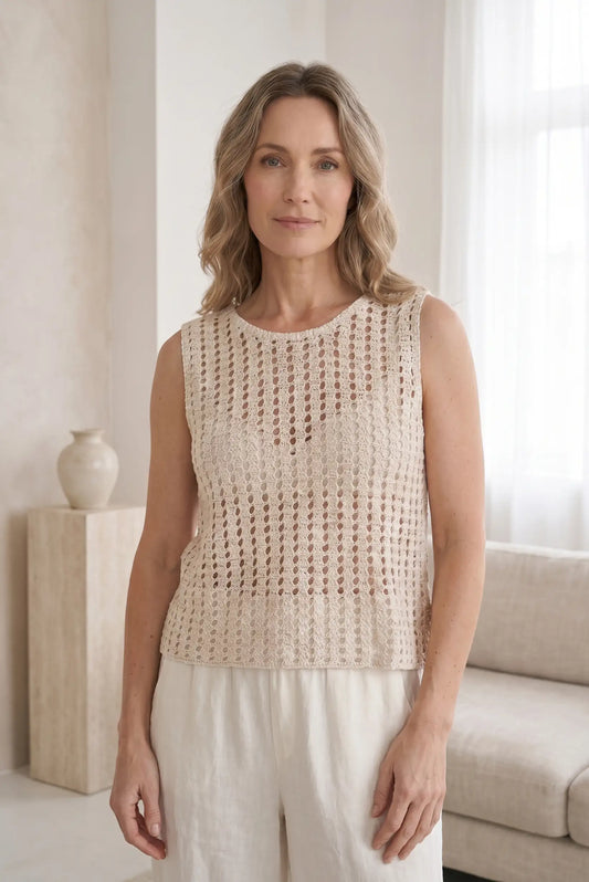 Top de mujer sin mangas en tejido abierto, estilo casual y cómodo para looks estilosos