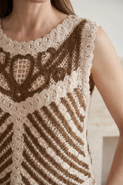 Vestido tejido a crochet con detalles florales y corazón, estilo boho casual para mujer