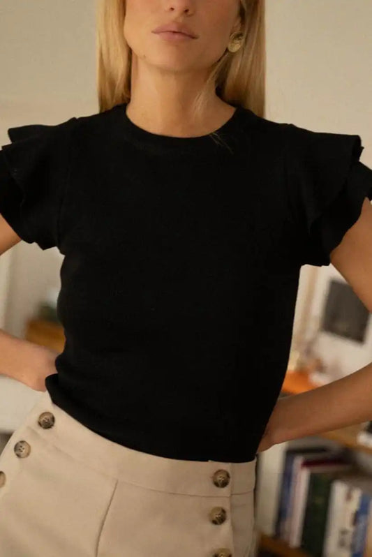 Top de mujer negro con mangas cortas y volantes - CHICA del Sur