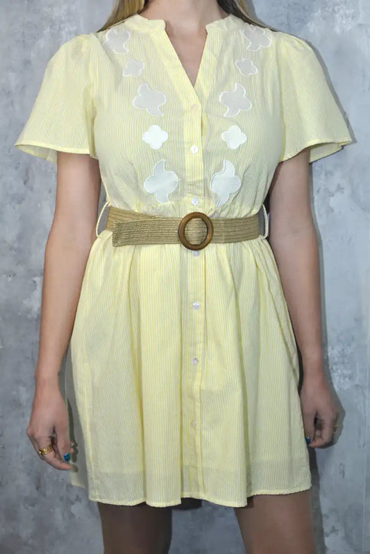 Vestido camisero amarillo con bordado floral – Luz, frescura y mucho estilo - CHICA del Sur