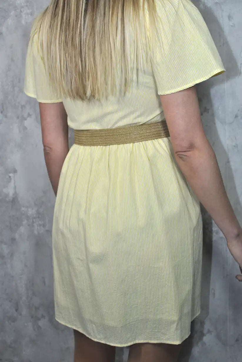 Vestido camisero amarillo con bordado floral – Luz, frescura y mucho estilo - CHICA del Sur