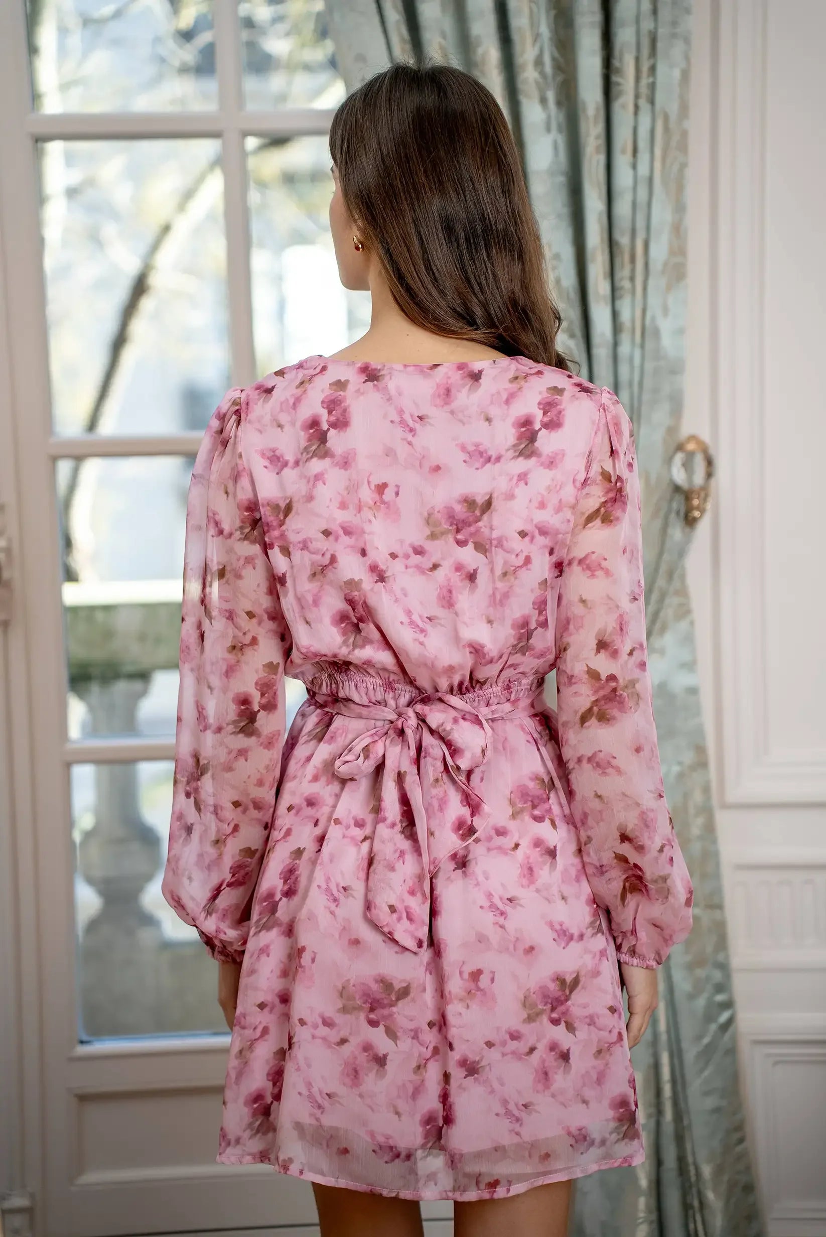 Pink floral chiffon mini dress for spring 💃 – CHICA del Sur