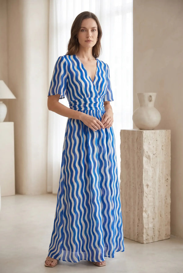 Flowy blue & white wave maxi dress 👗