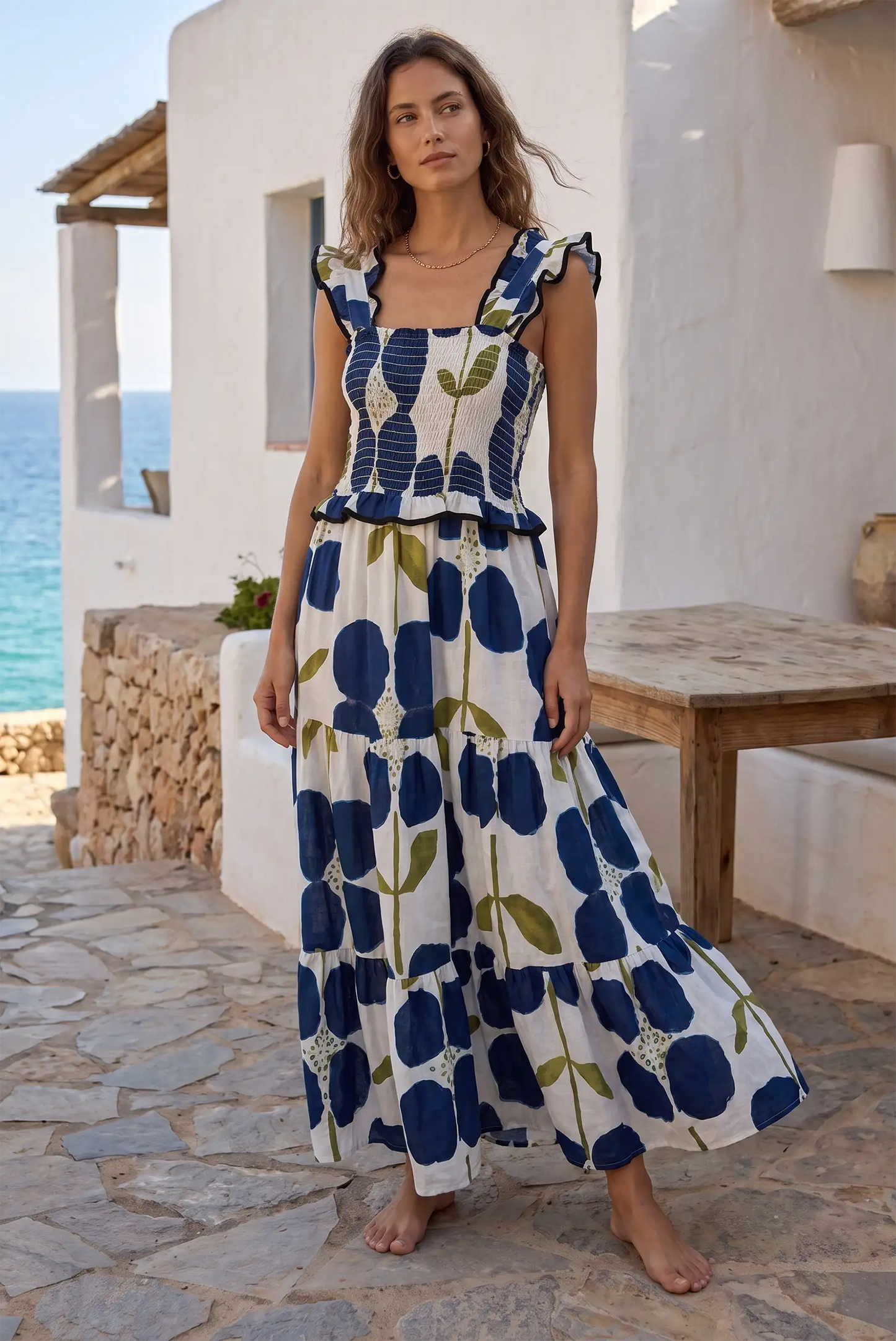 Vestido Largo Estampado Floral Azul para Mujer con Nido de Abeja