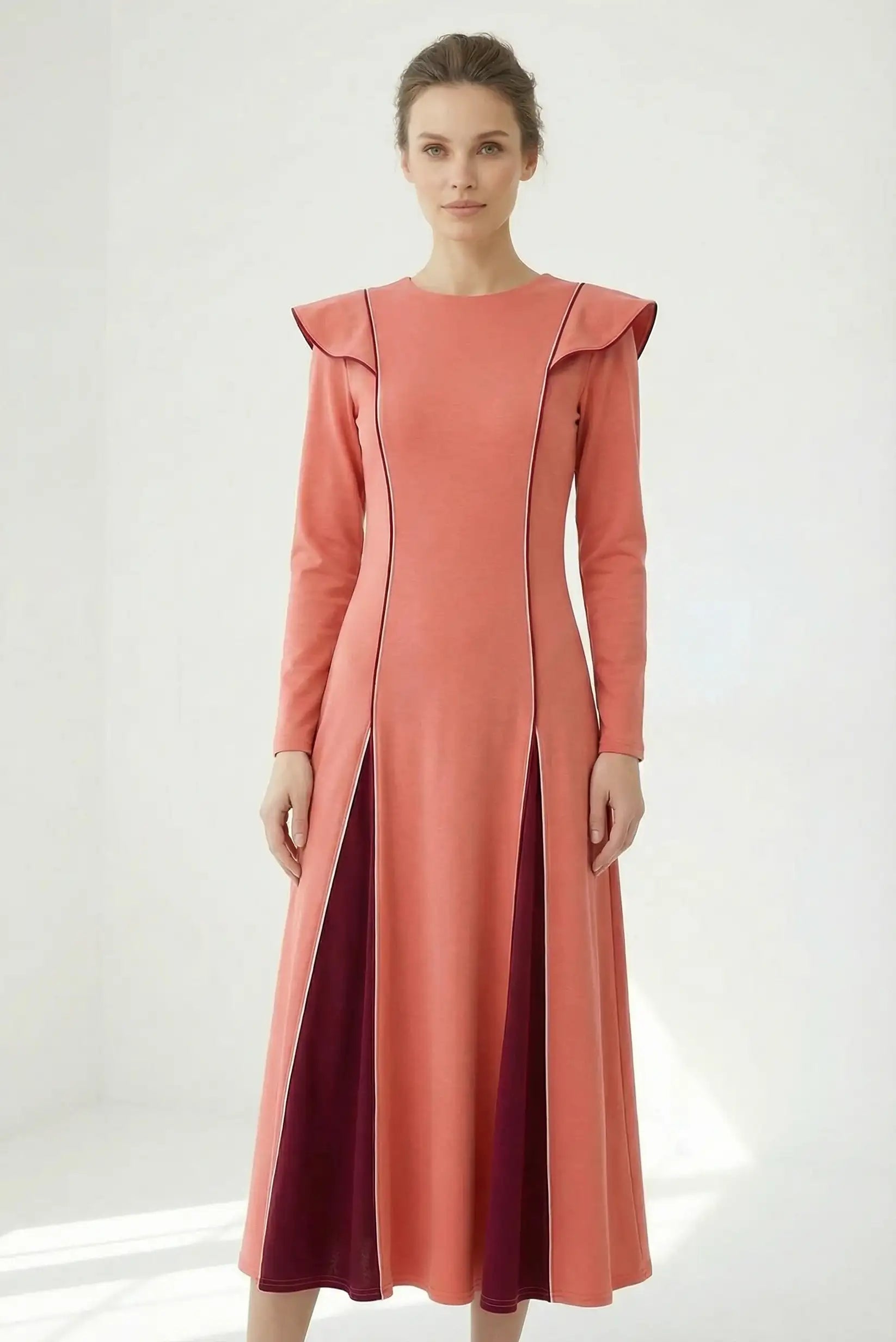 Vestido largo mujer salmón con detalles burdeos, manga larga, moda CHICA del Sur