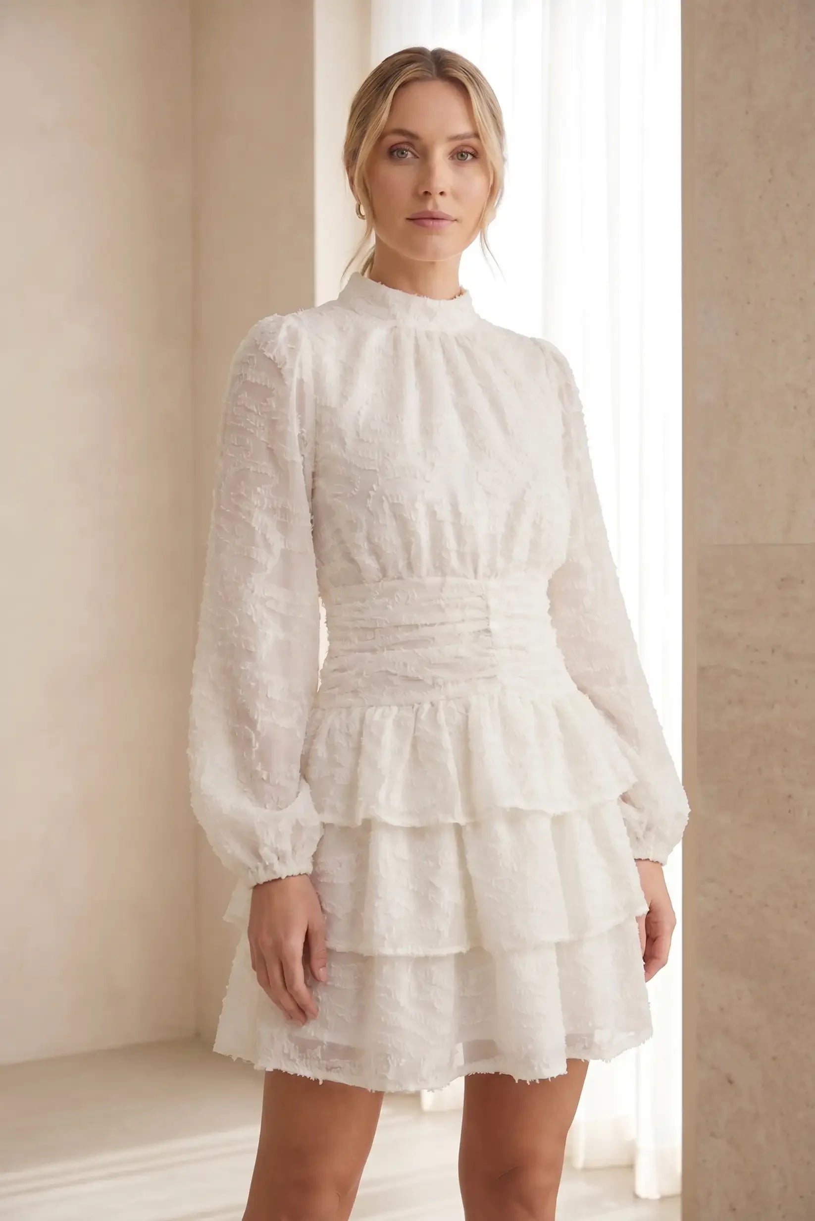 Poem Beige Dress with fitted details – CHICA del Sur