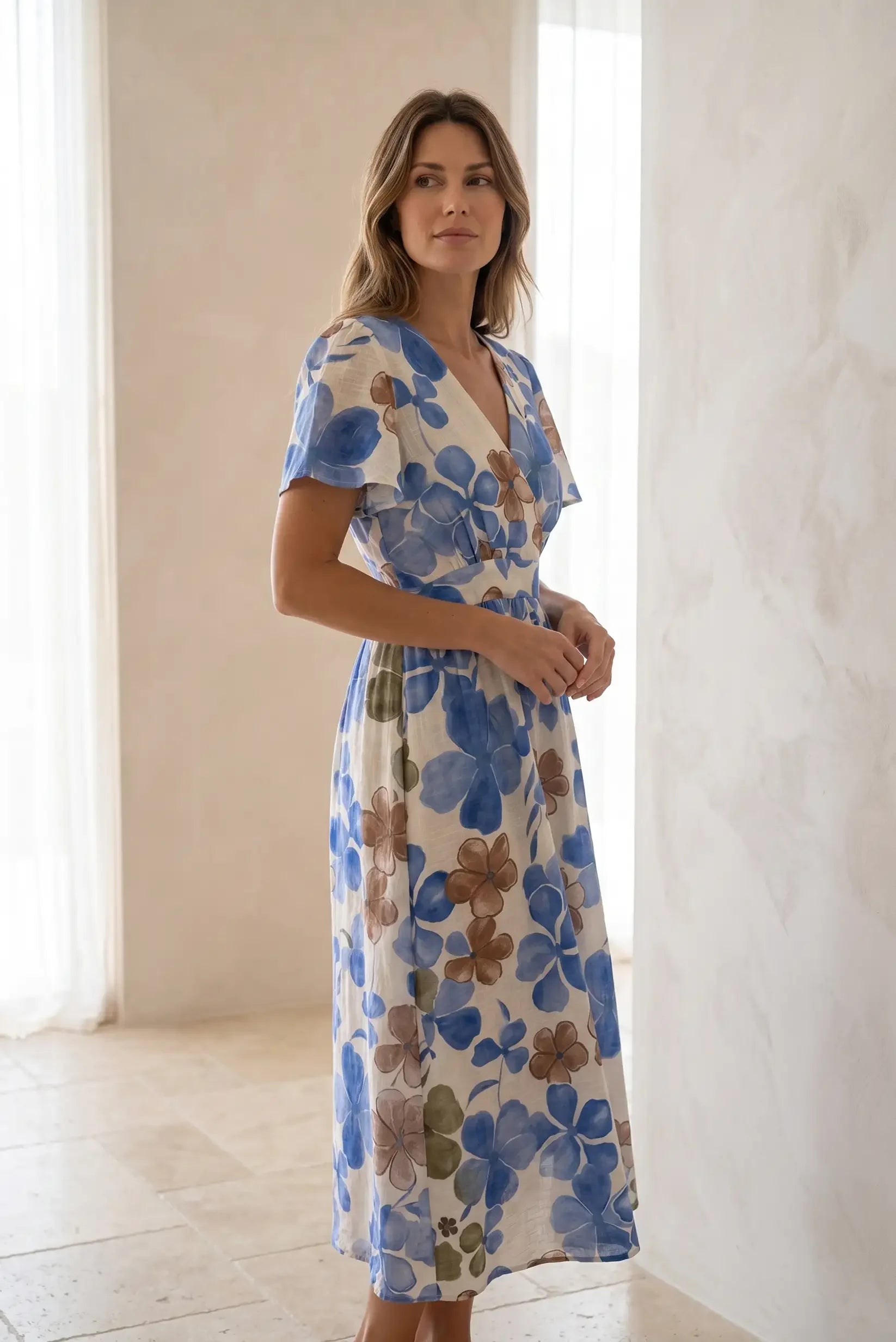 Blue floral midi dress with fluid cut 💃 – CHICA del Sur